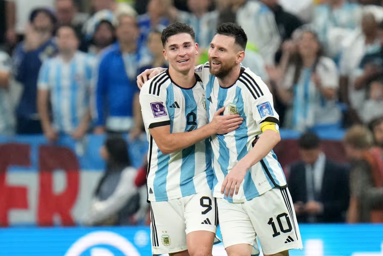 messi and alvarez